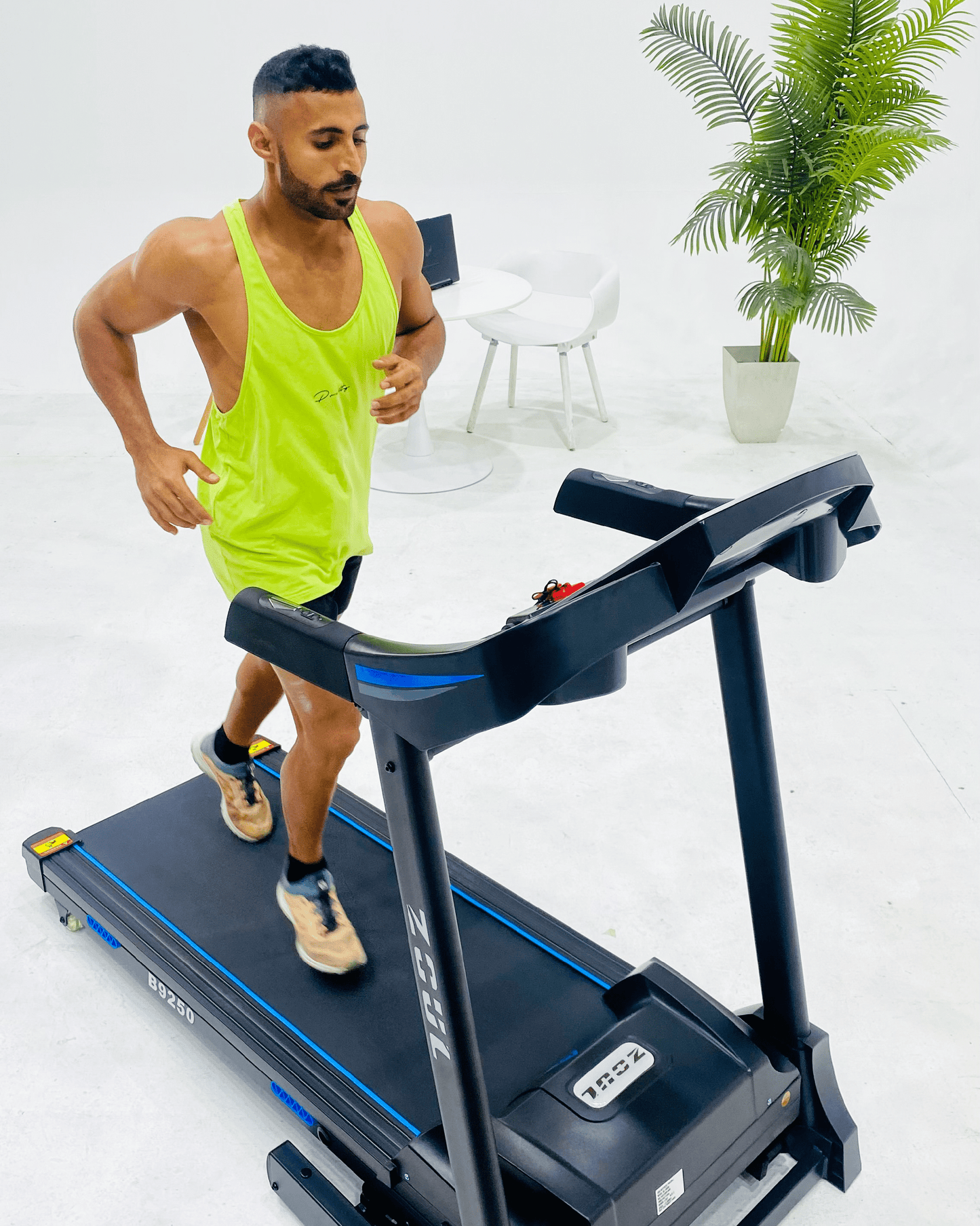 Zoul Fitness B-9250 series(4 HP Peak) Digital Heavy Duty Treadmill for Home Use - zoulfitness